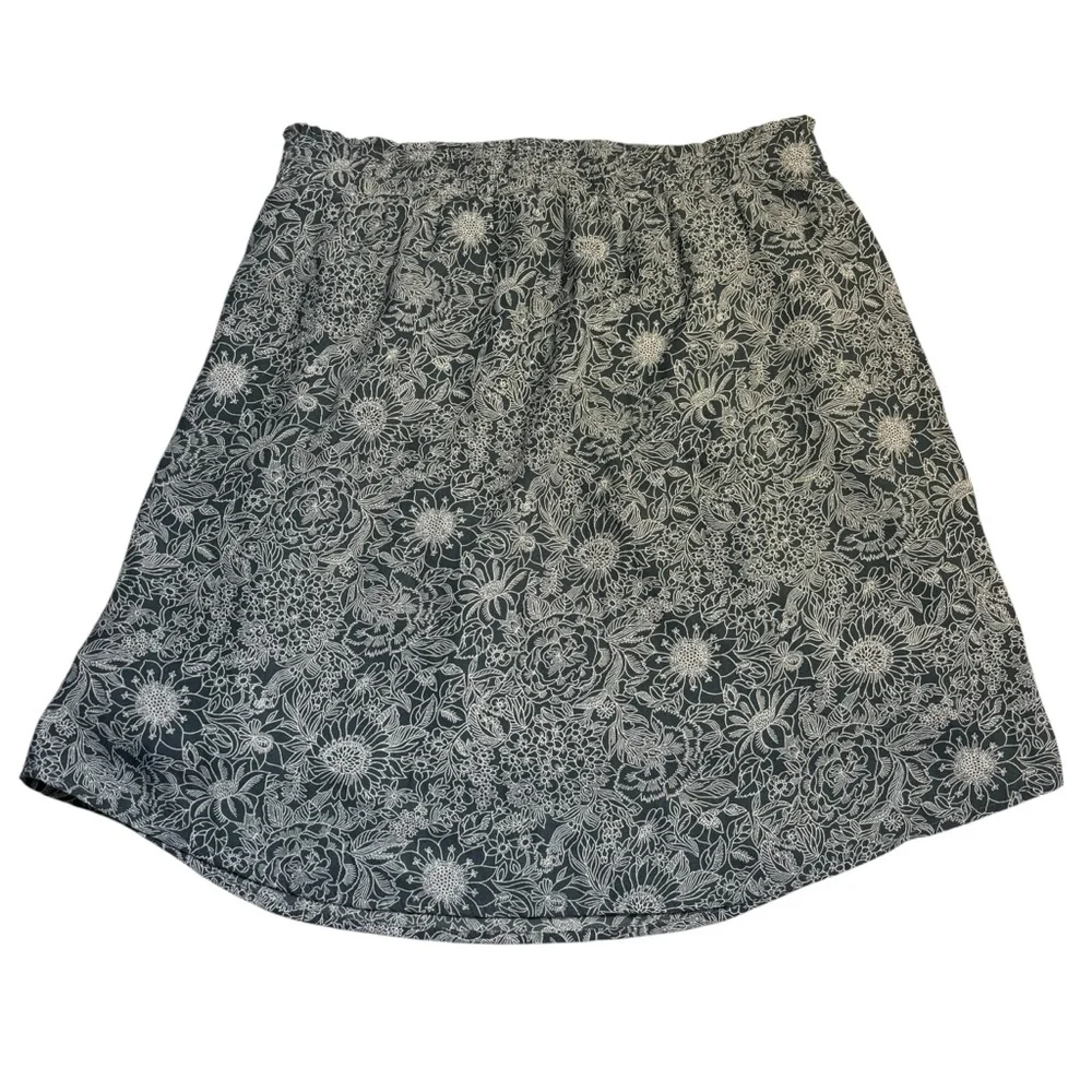 LOFT Mini Skirt Small Blue Grey Floral pattern in White Boho Lined Smocked Waist - Picture 9 of 13